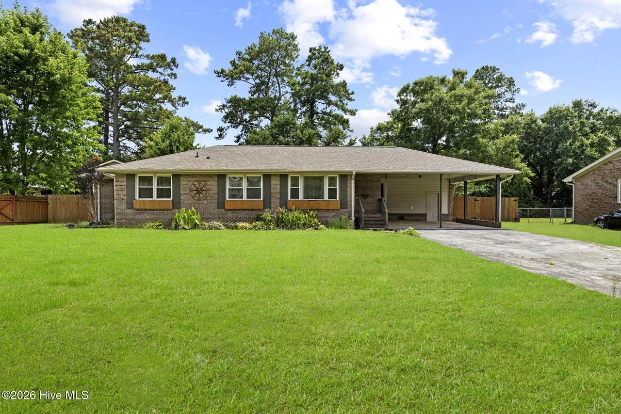 510 Thomas Drive - Photo 1
