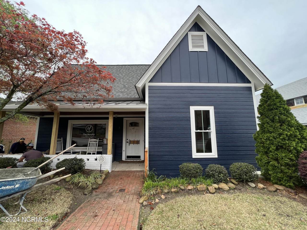 250 Pennsylvania Avenue - Photo 1