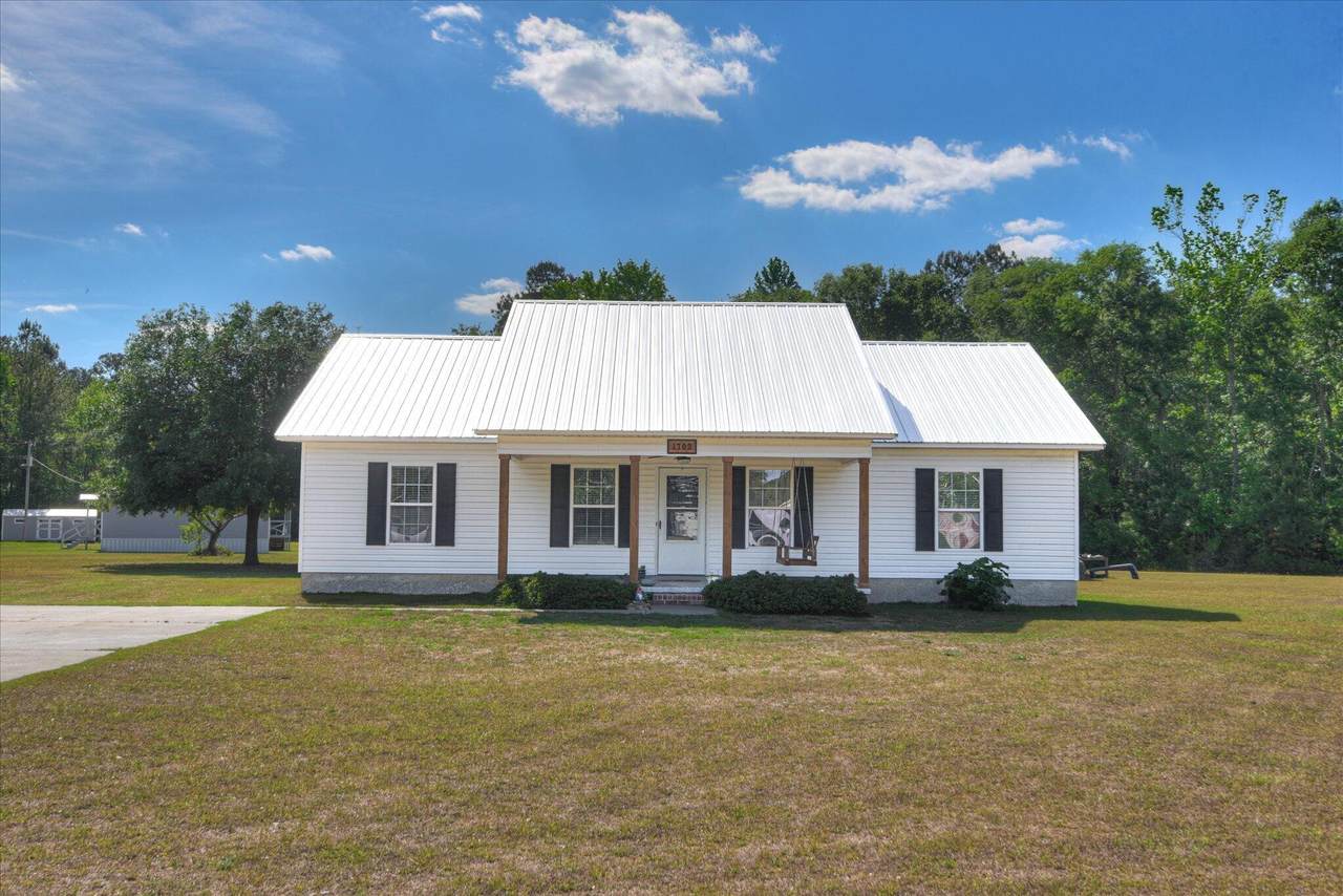 1703 Patti Lane - Photo 1