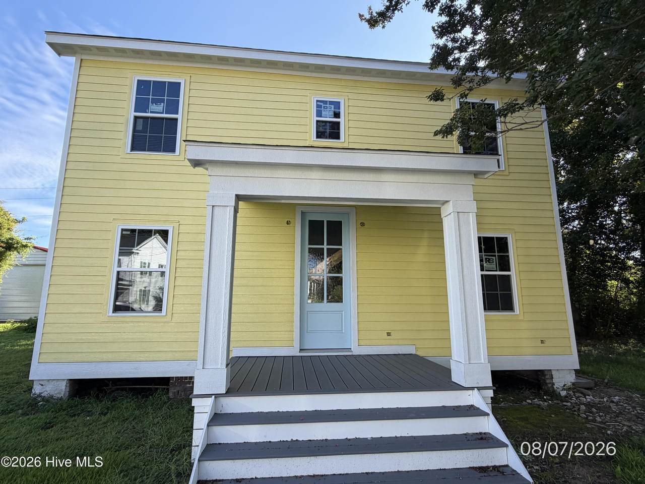 502 Burgess Street - Photo 1