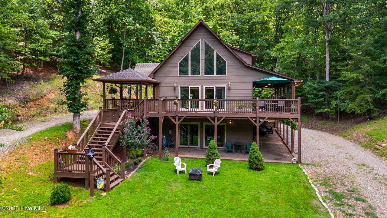 390 Timberwood Hills Road - Photo 1