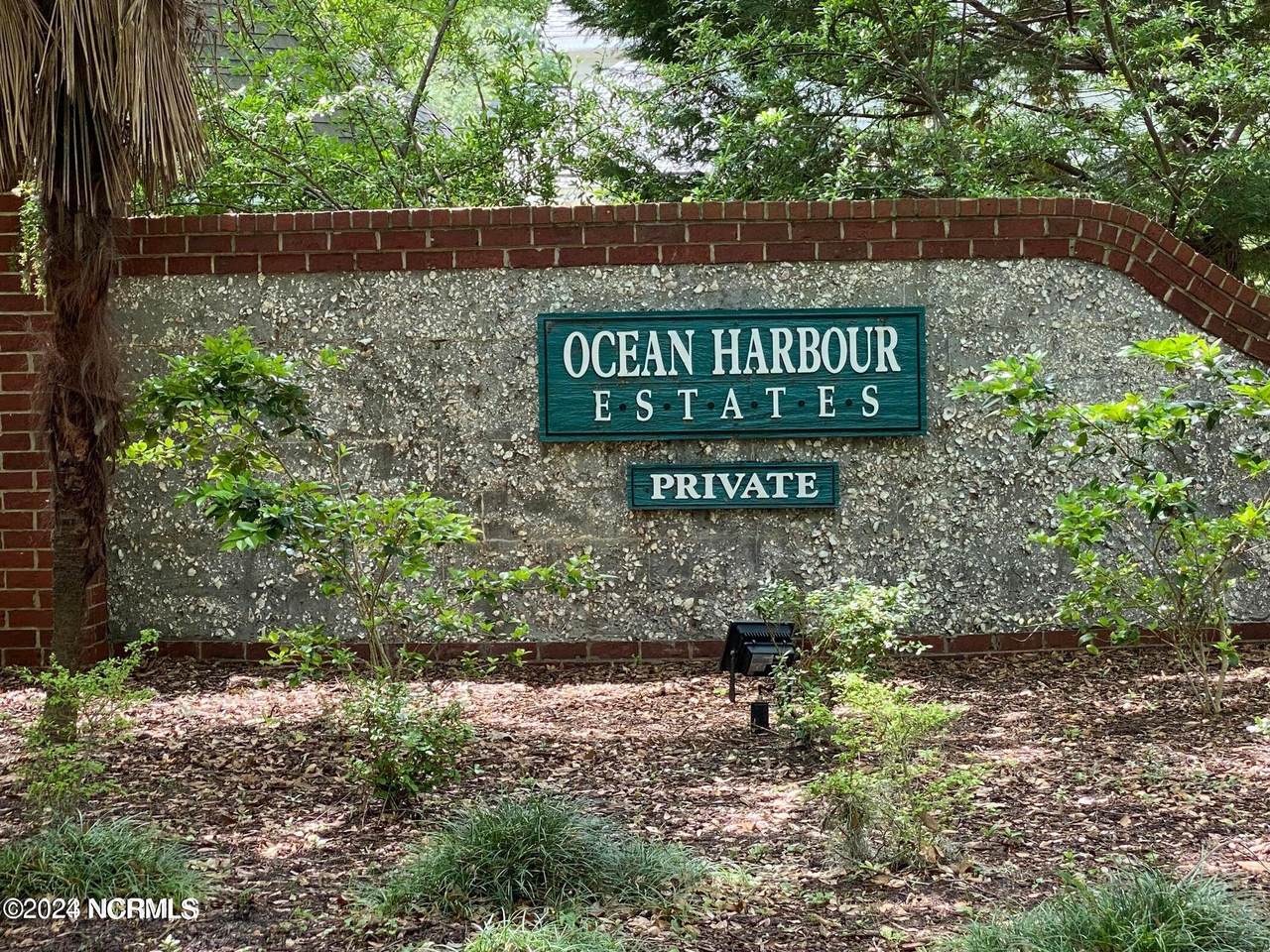 1311 Harbour Watch - Photo 1