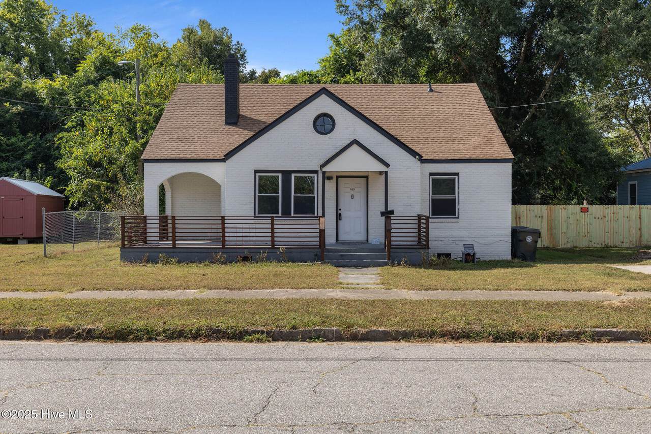 512 Chestnut Street - Photo 1