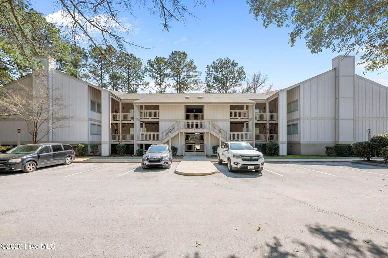 6228 Harbourside Drive - Photo 1