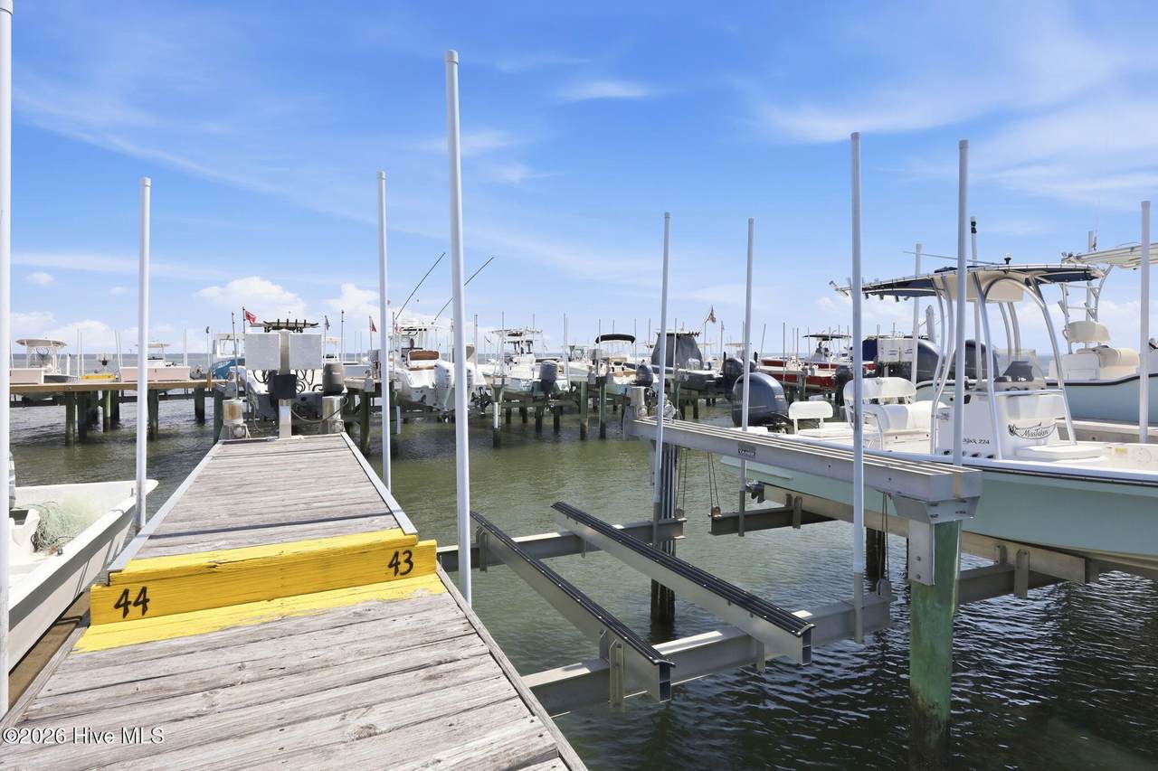168 Shore Drive - Photo 1