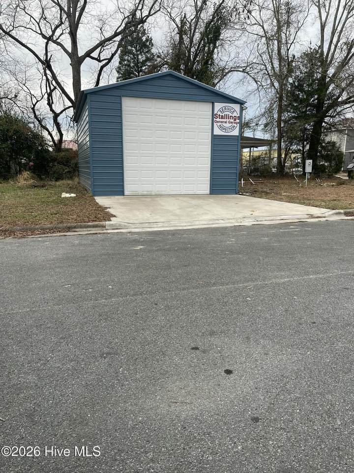 821 Tayloe Street - Photo 1