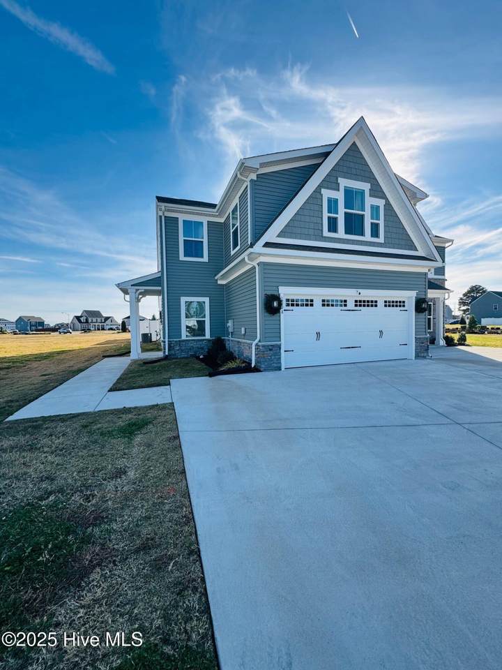 100 Spinnaker Street - Photo 1