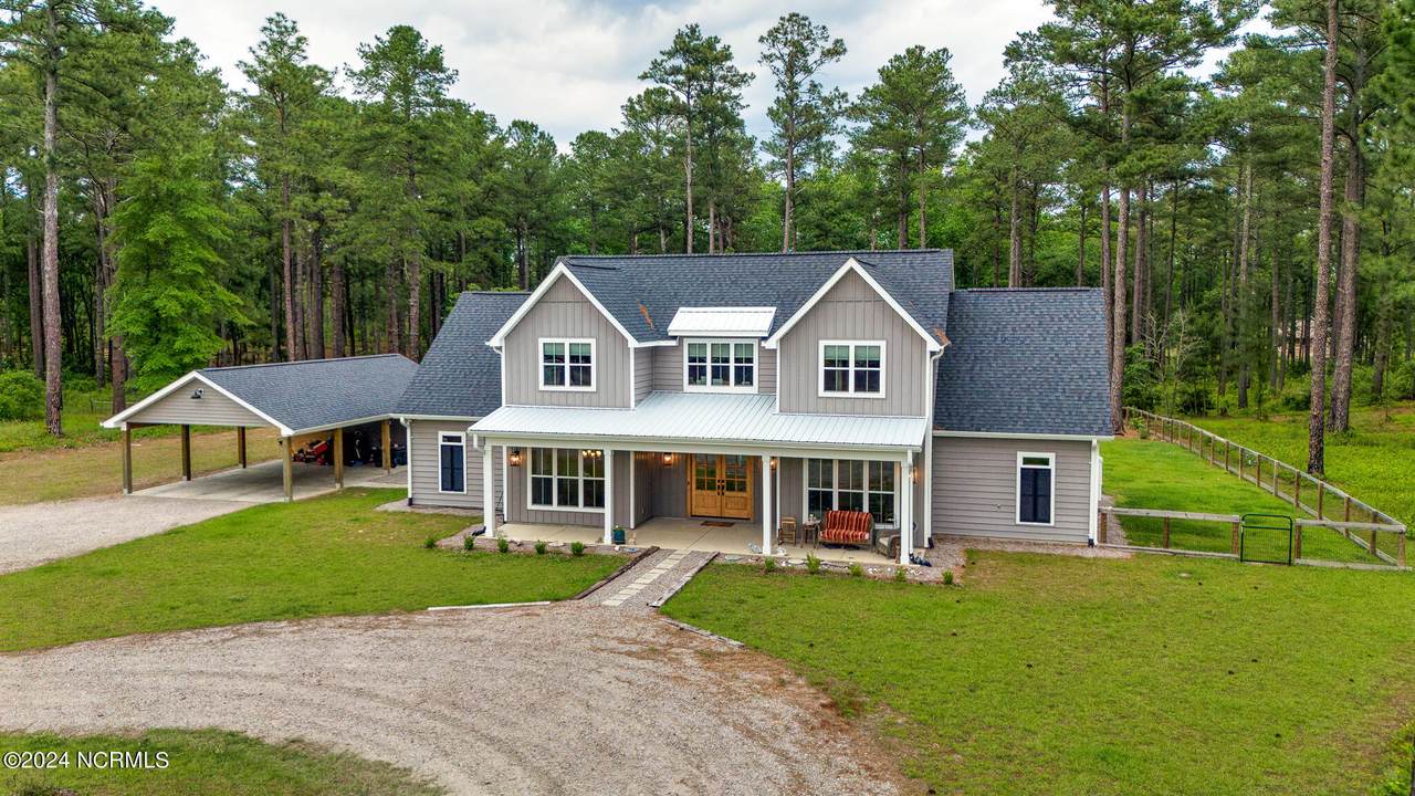 1005 Youngs Road - Photo 1