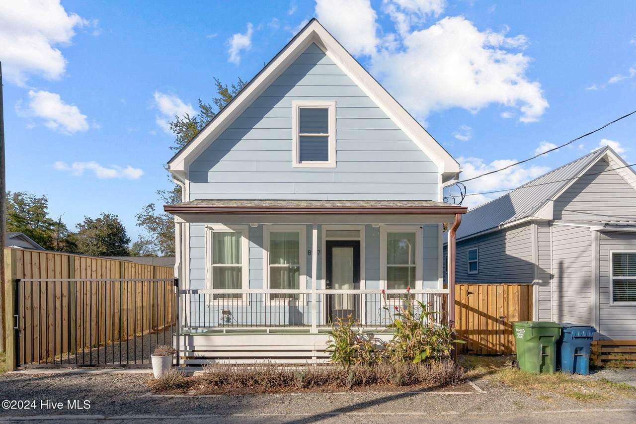 807 Russell Alley - Photo 1