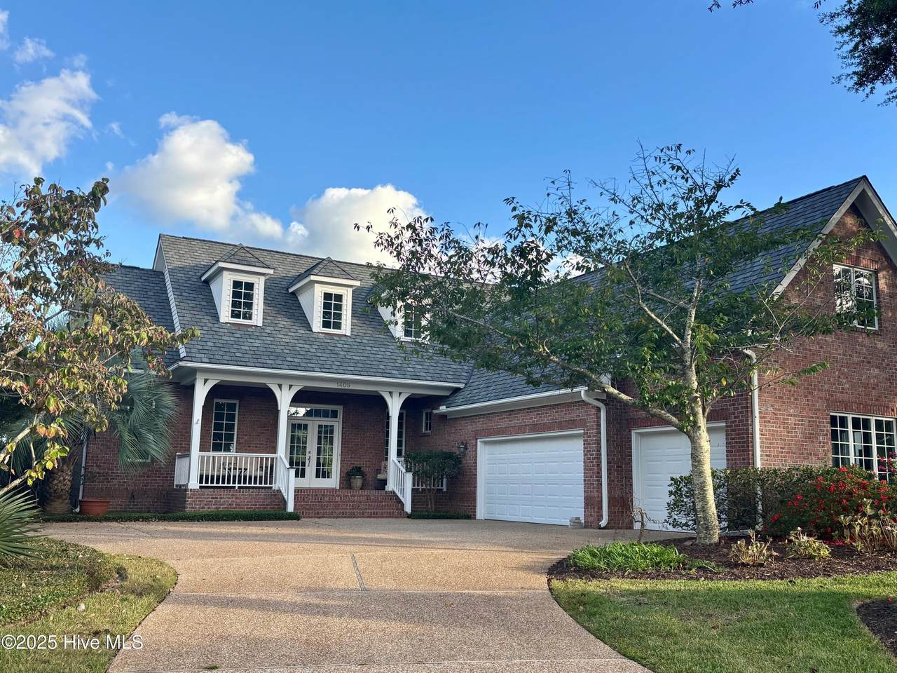 1409 Regatta Drive - Photo 1