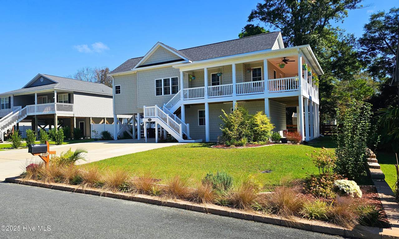 1955 Camelot Drive - Photo 1