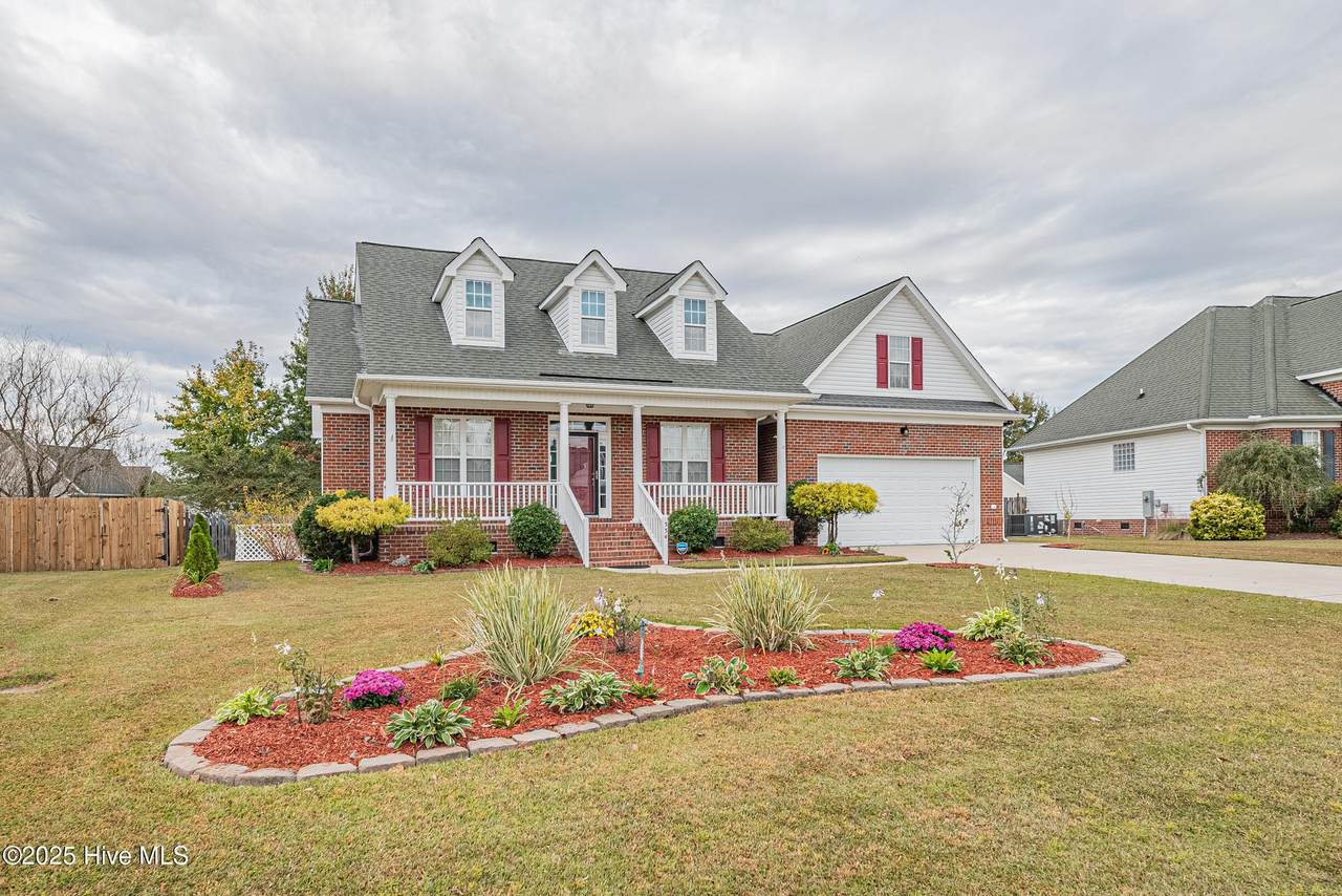 334 Gayle Boulevard - Photo 1