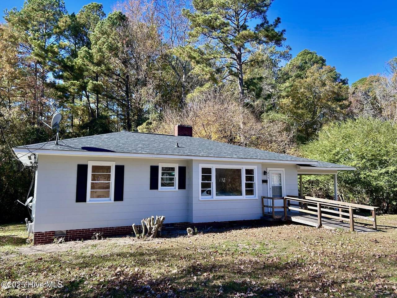 217 Confederate Avenue - Photo 1