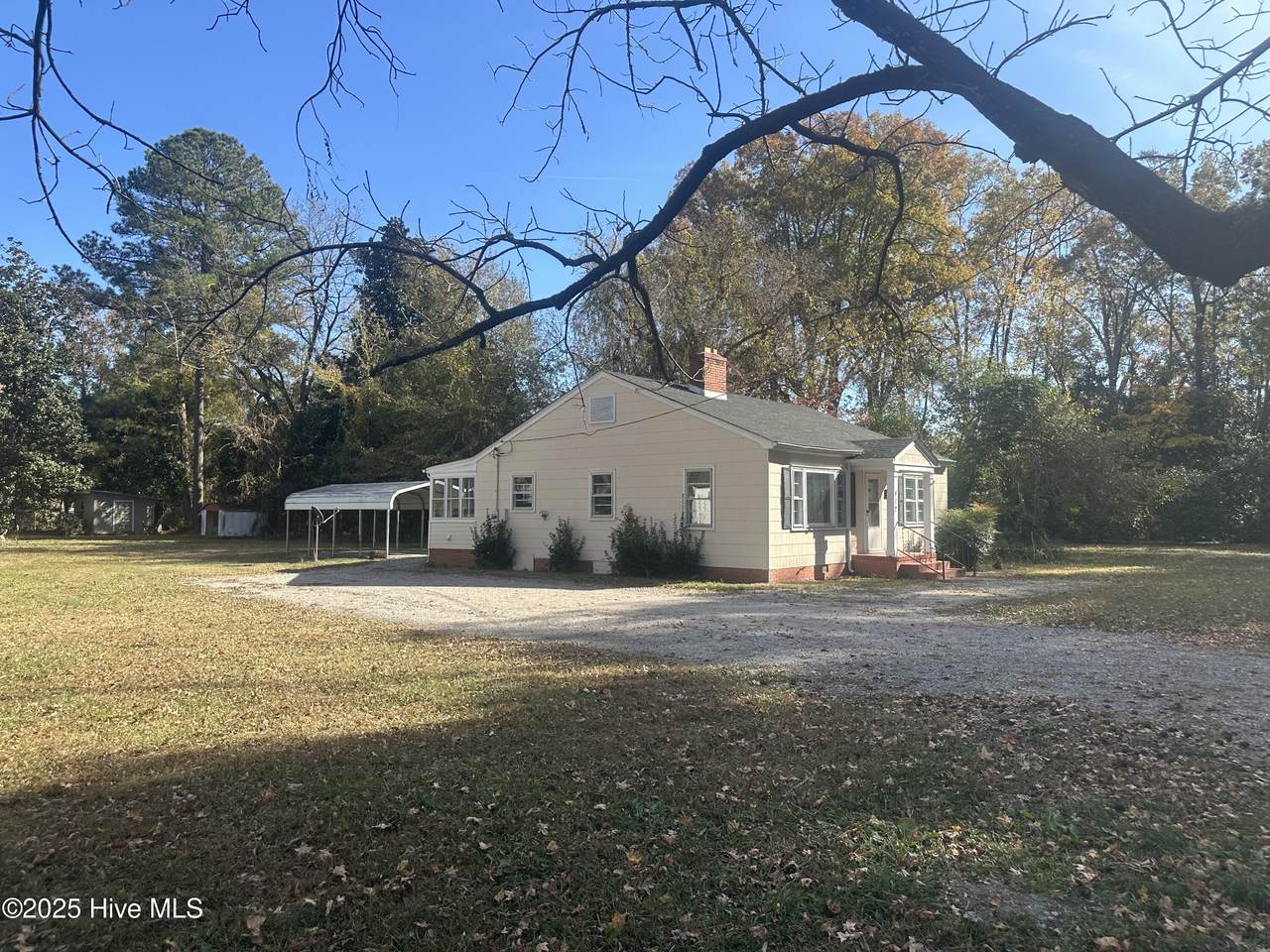 412 Lanoca Avenue - Photo 1