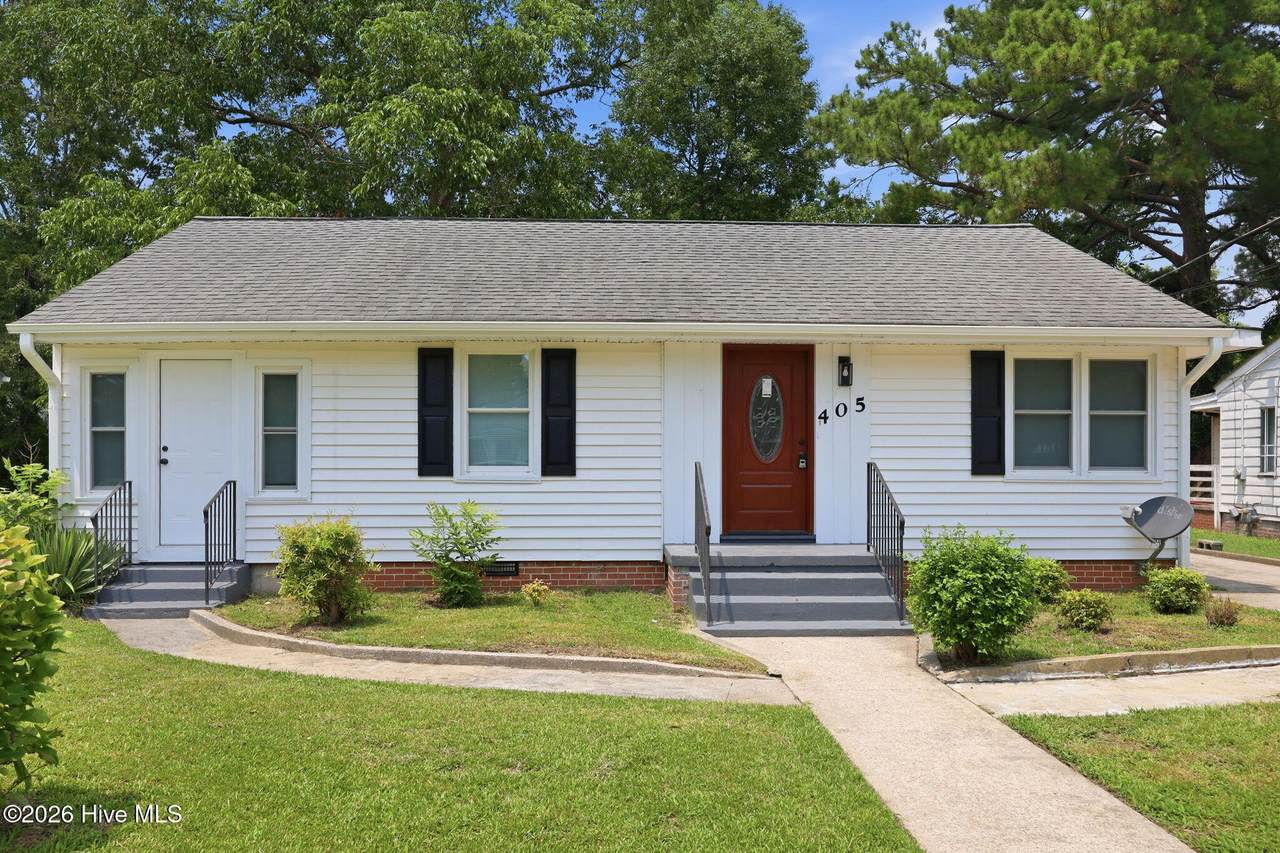 405 Greenview Drive - Photo 1