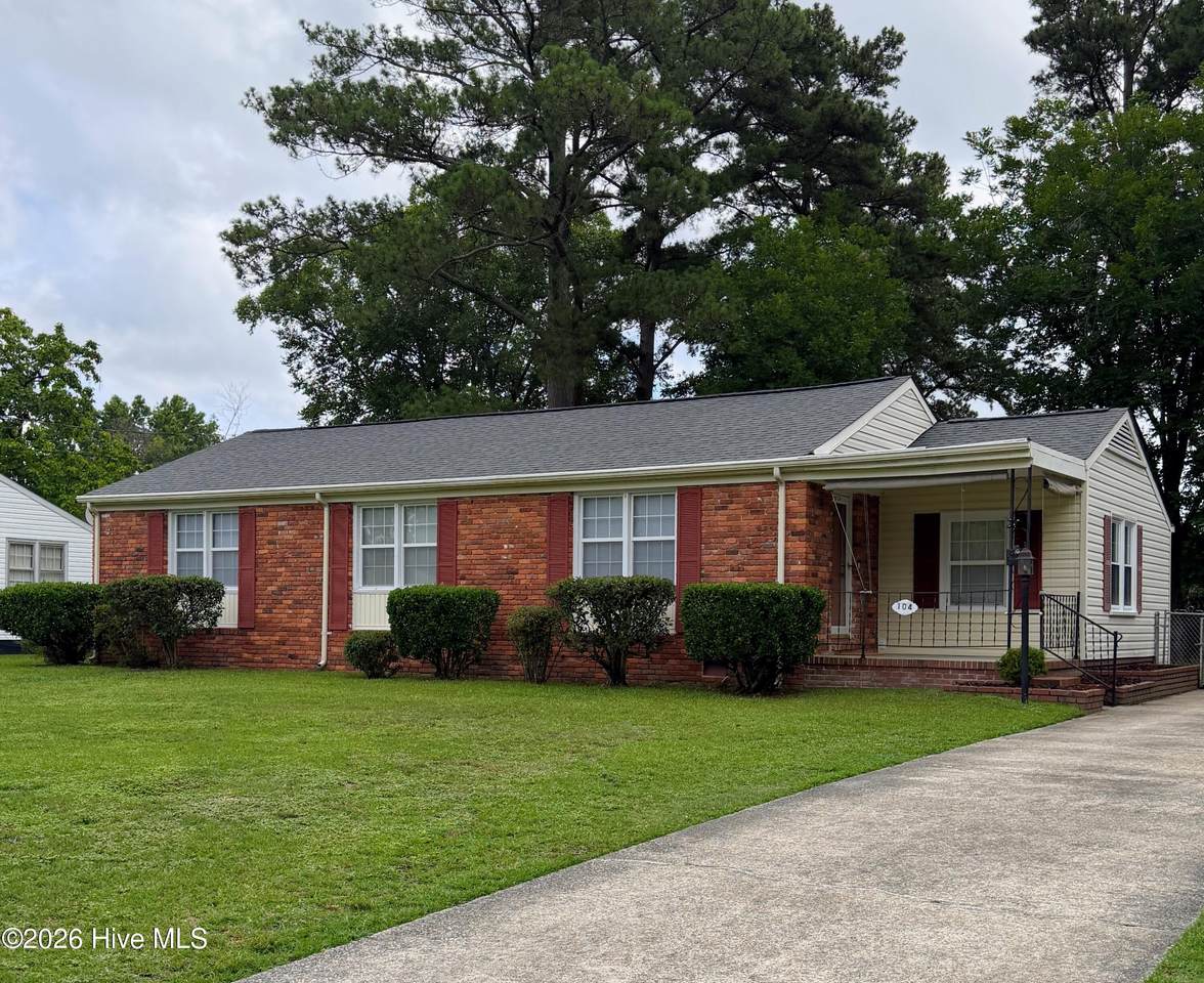 104 Sumpter Drive - Photo 1