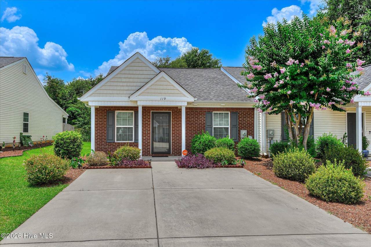 119 Satomi Way - Photo 1