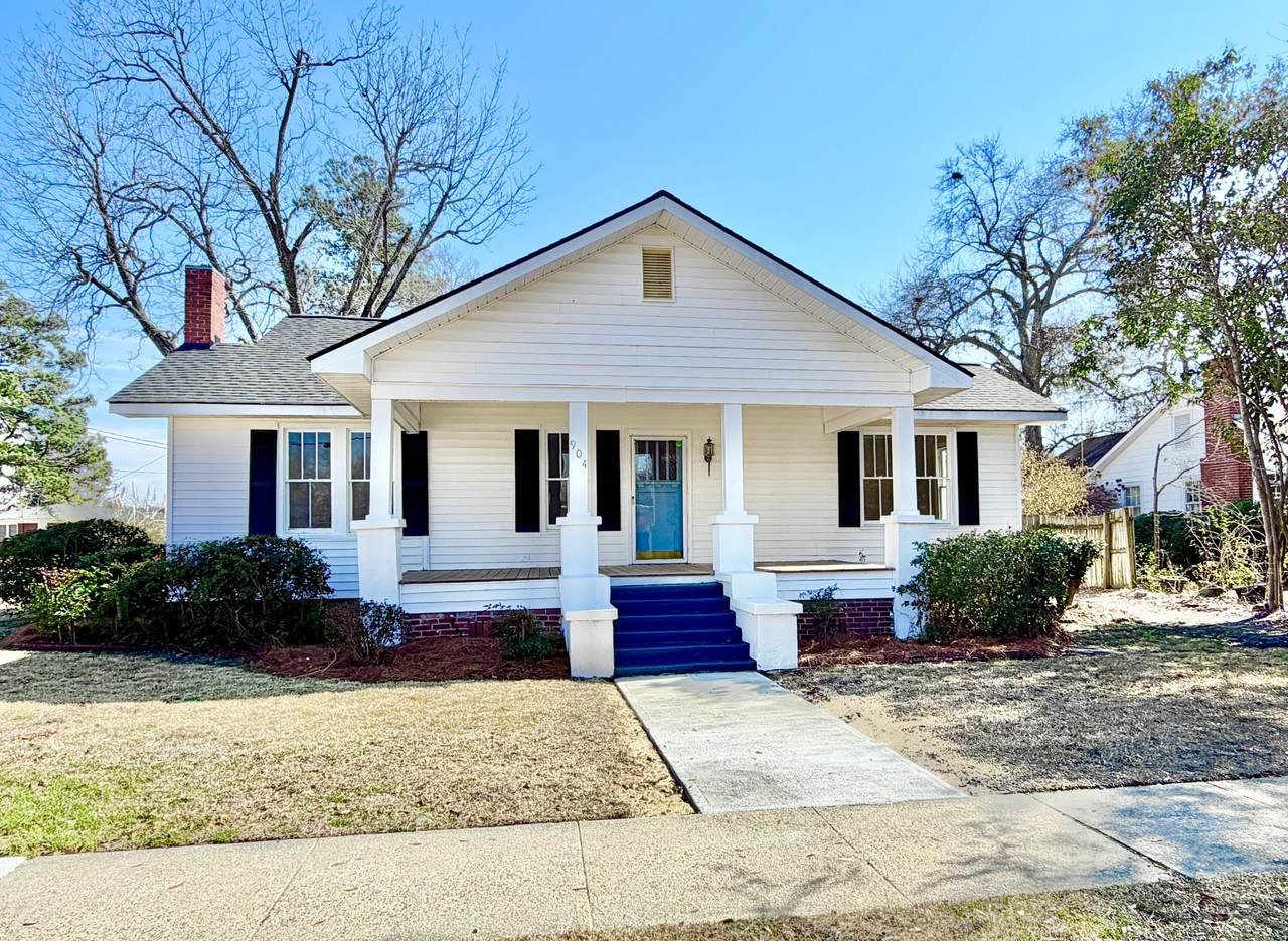 904 Girard Avenue - Photo 1
