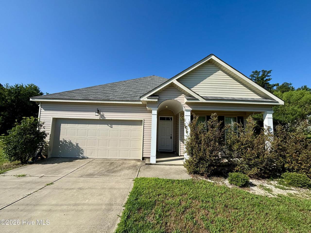 214 Mcduffie Circle - Photo 1