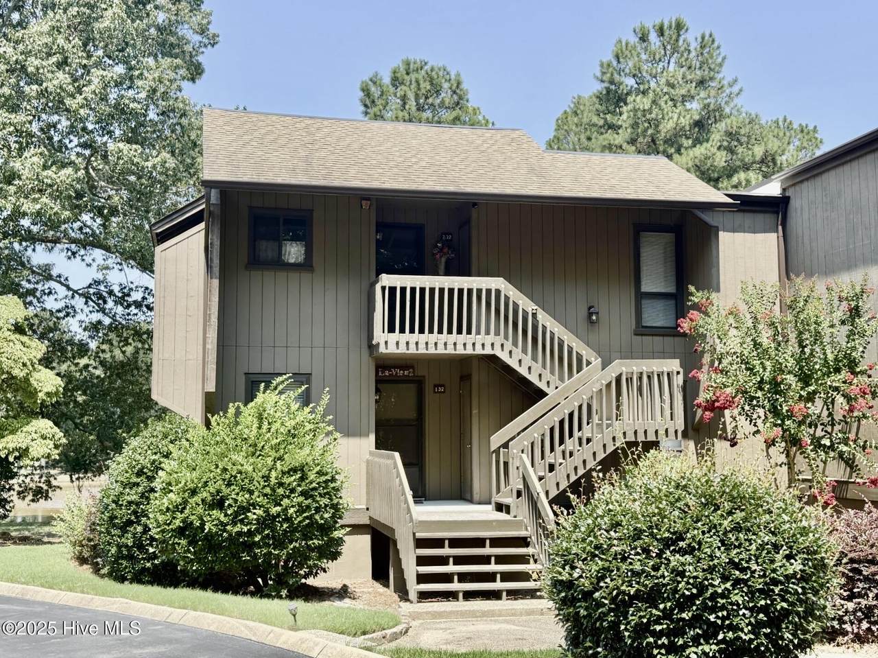 10 Pine Tree Road - Photo 1