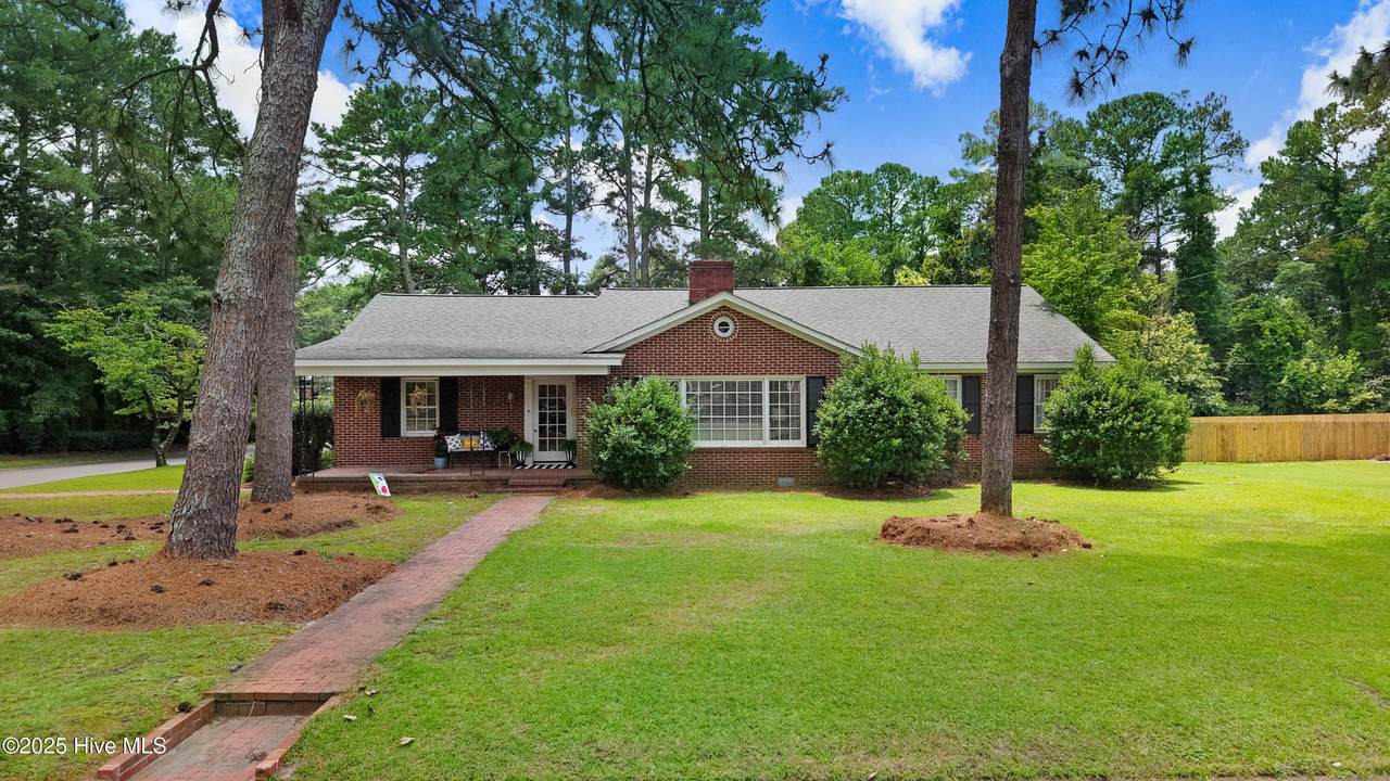 1714 Walnut Street - Photo 1