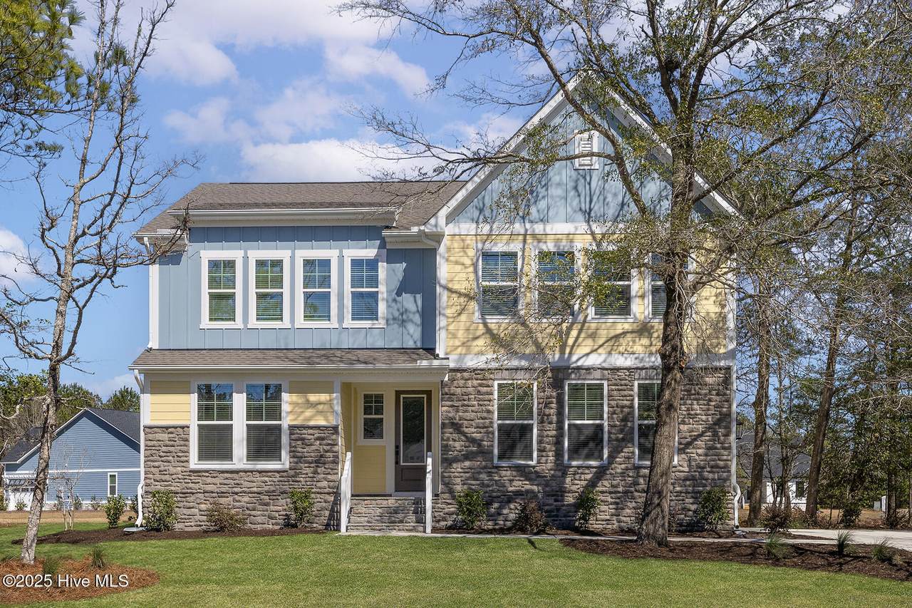 735 Hollybriar Loop Road - Photo 1