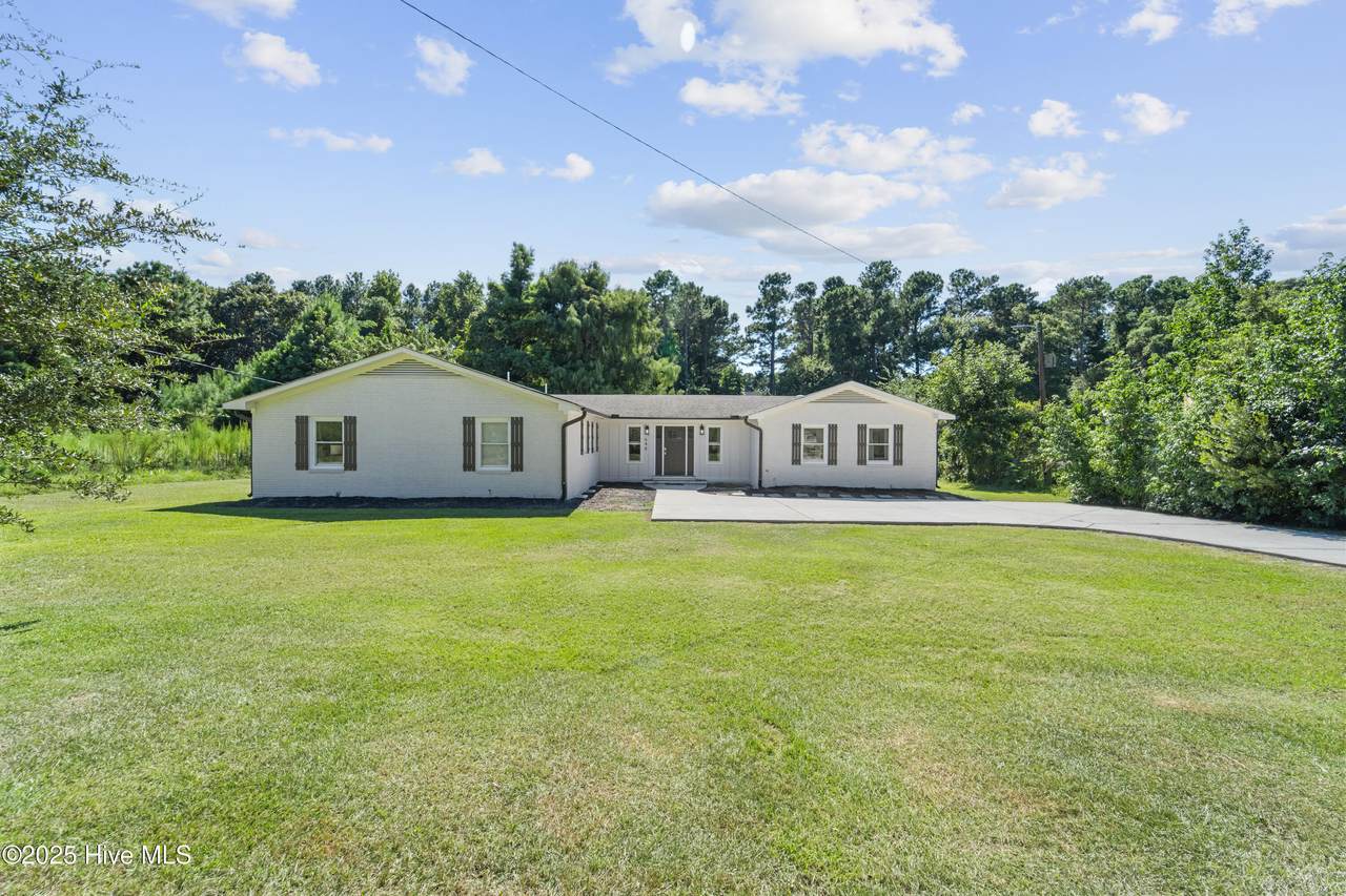 648 Hughes Road - Photo 1