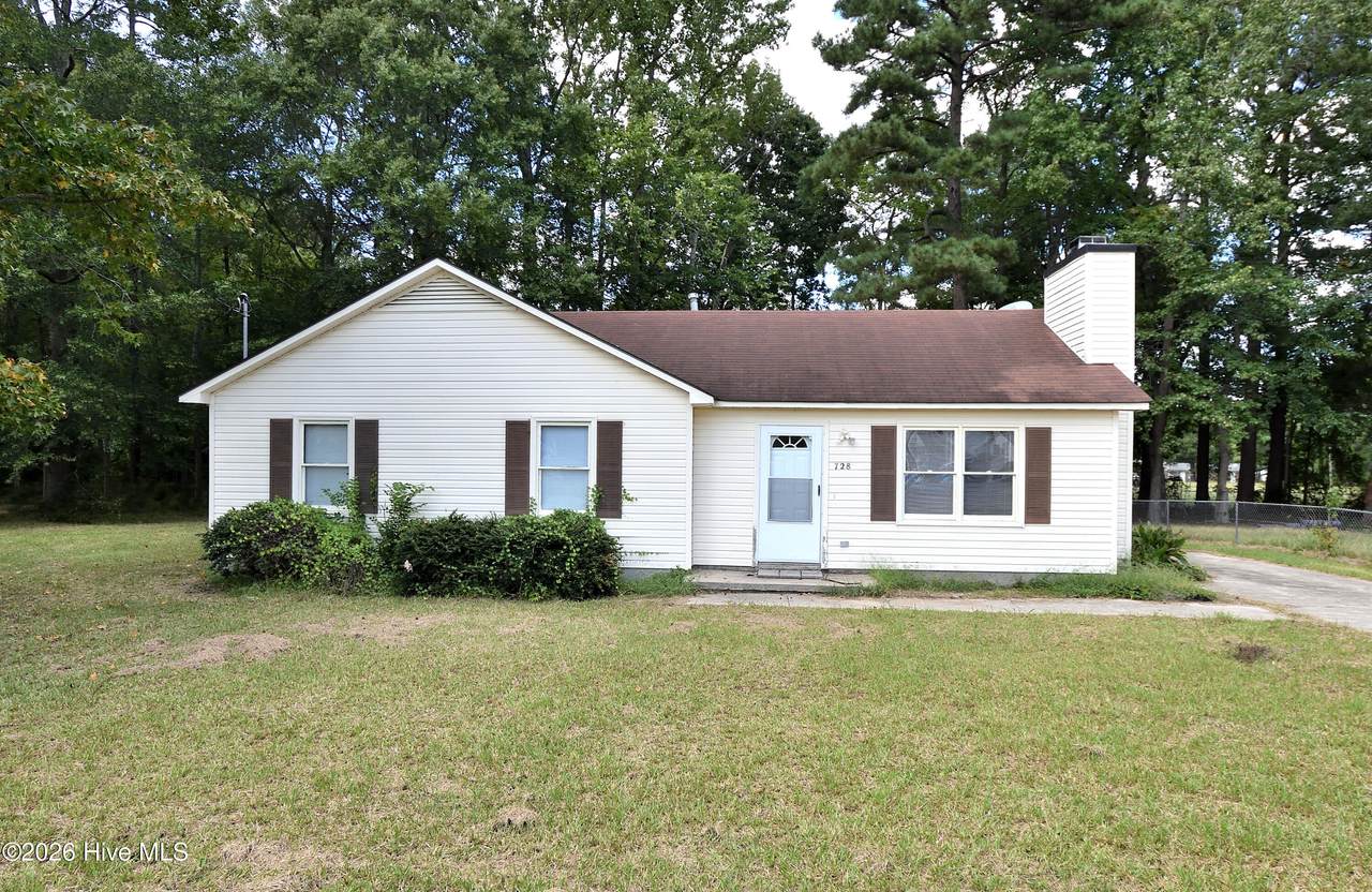 728 Salisbury Drive - Photo 1