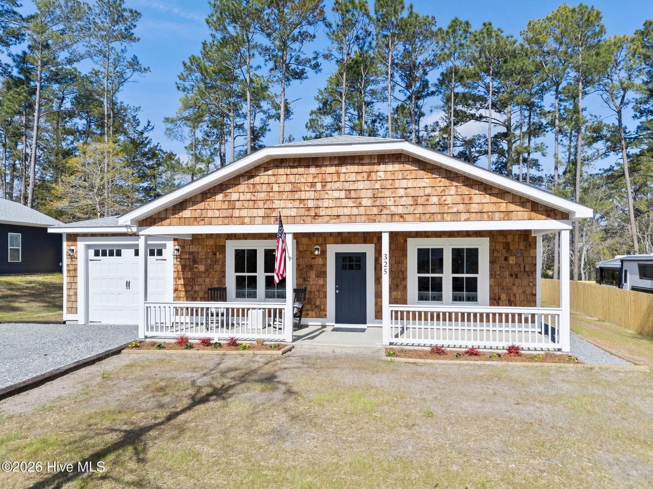 325 Dyson Street - Photo 1