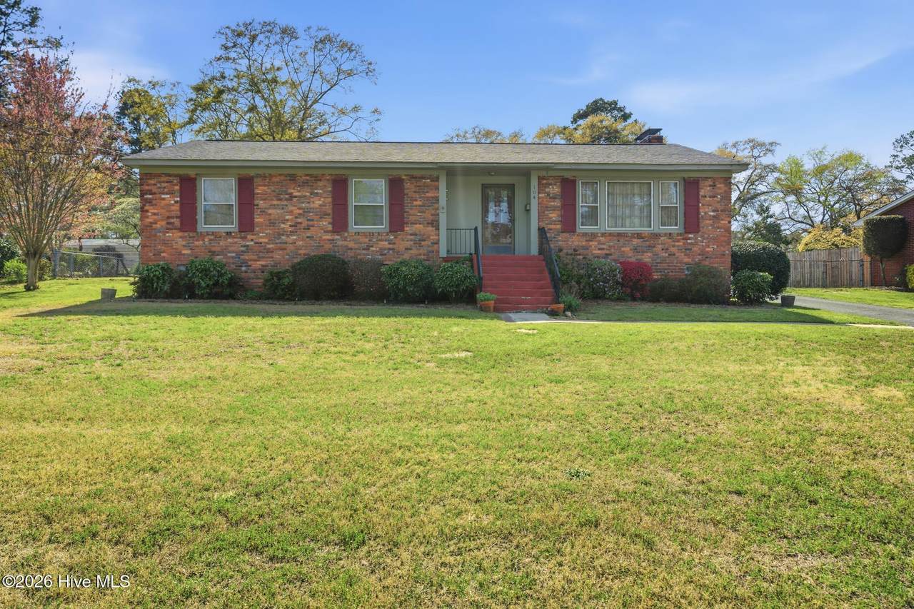 104 Mcdonald Drive - Photo 1