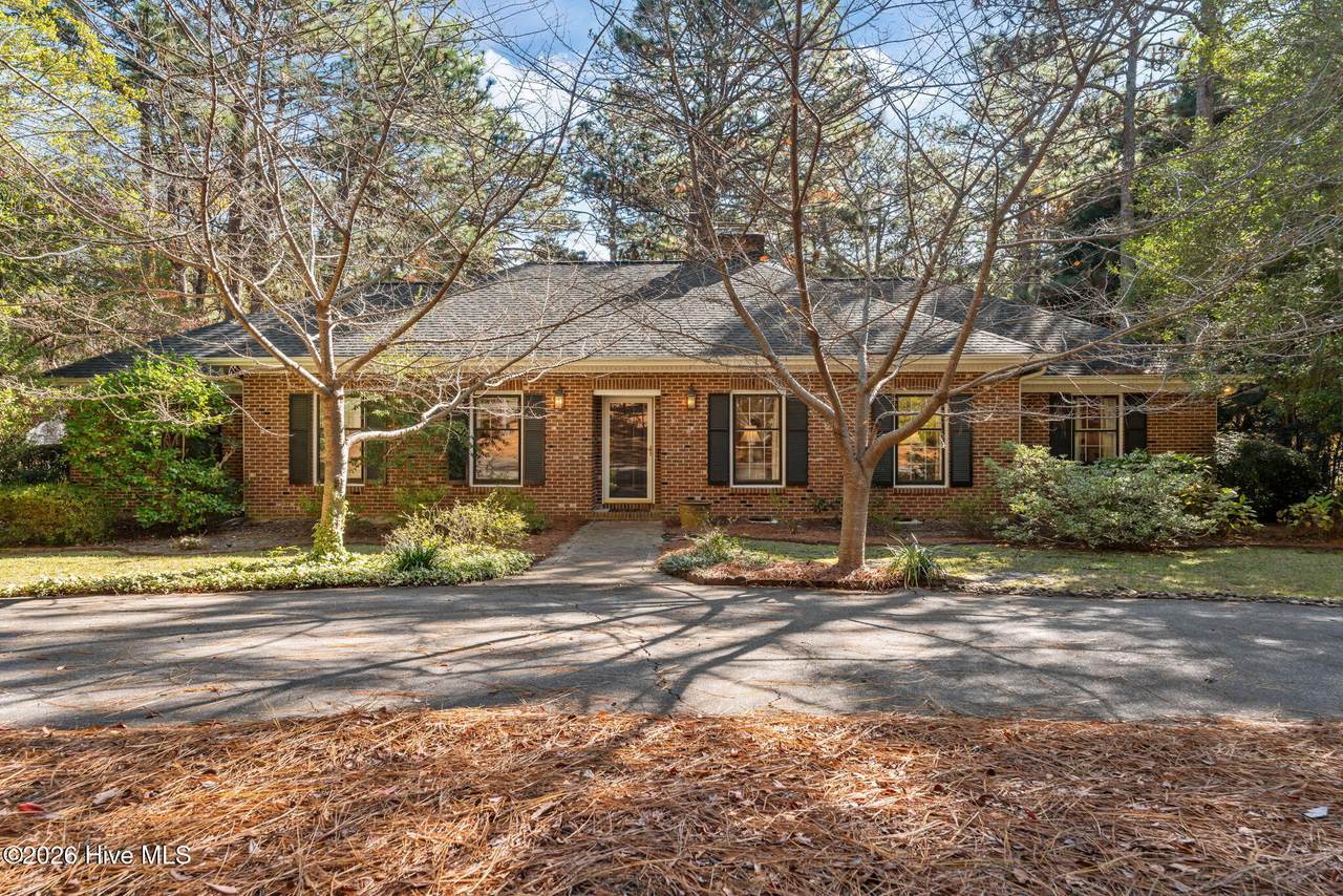 265 Fairway Drive - Photo 1