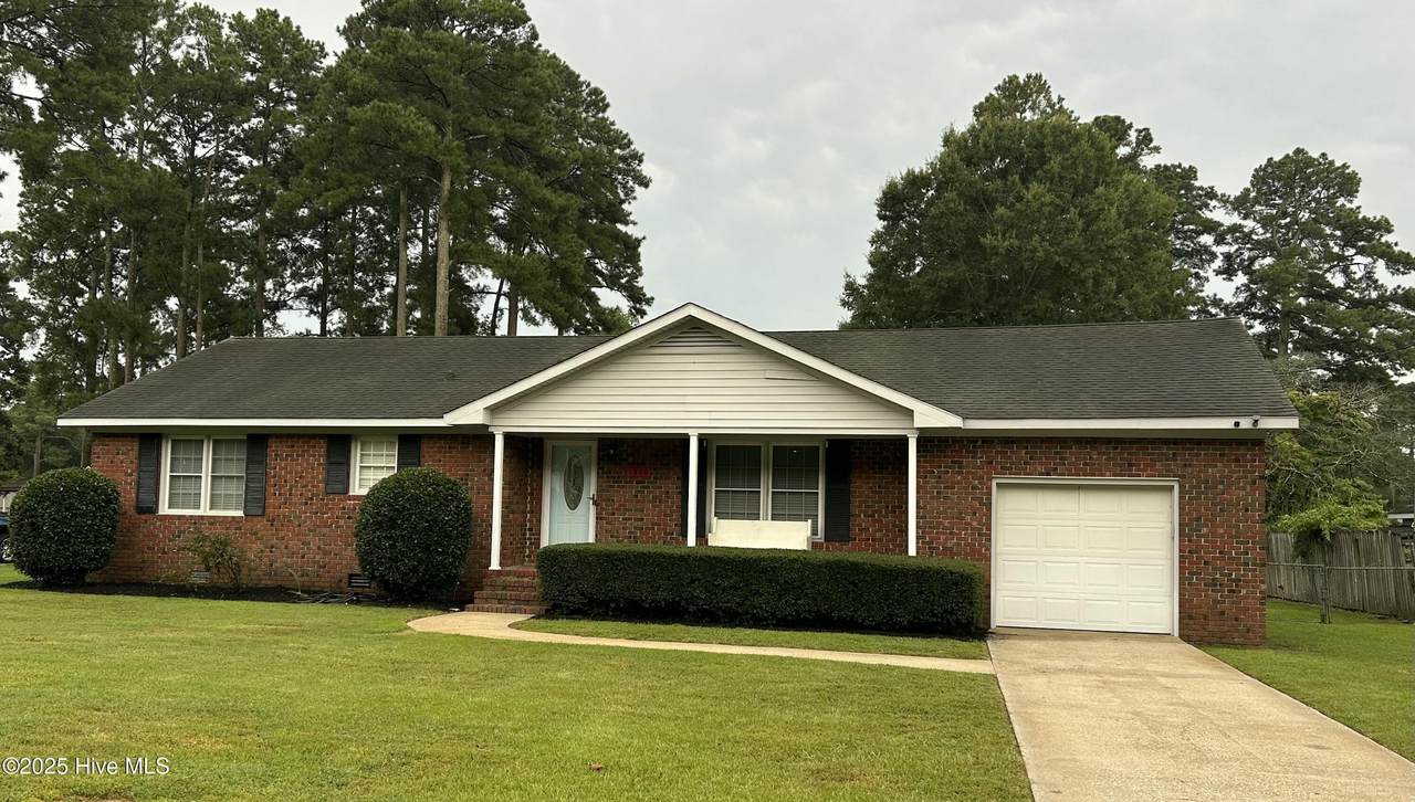1846 Crestview Street - Photo 1
