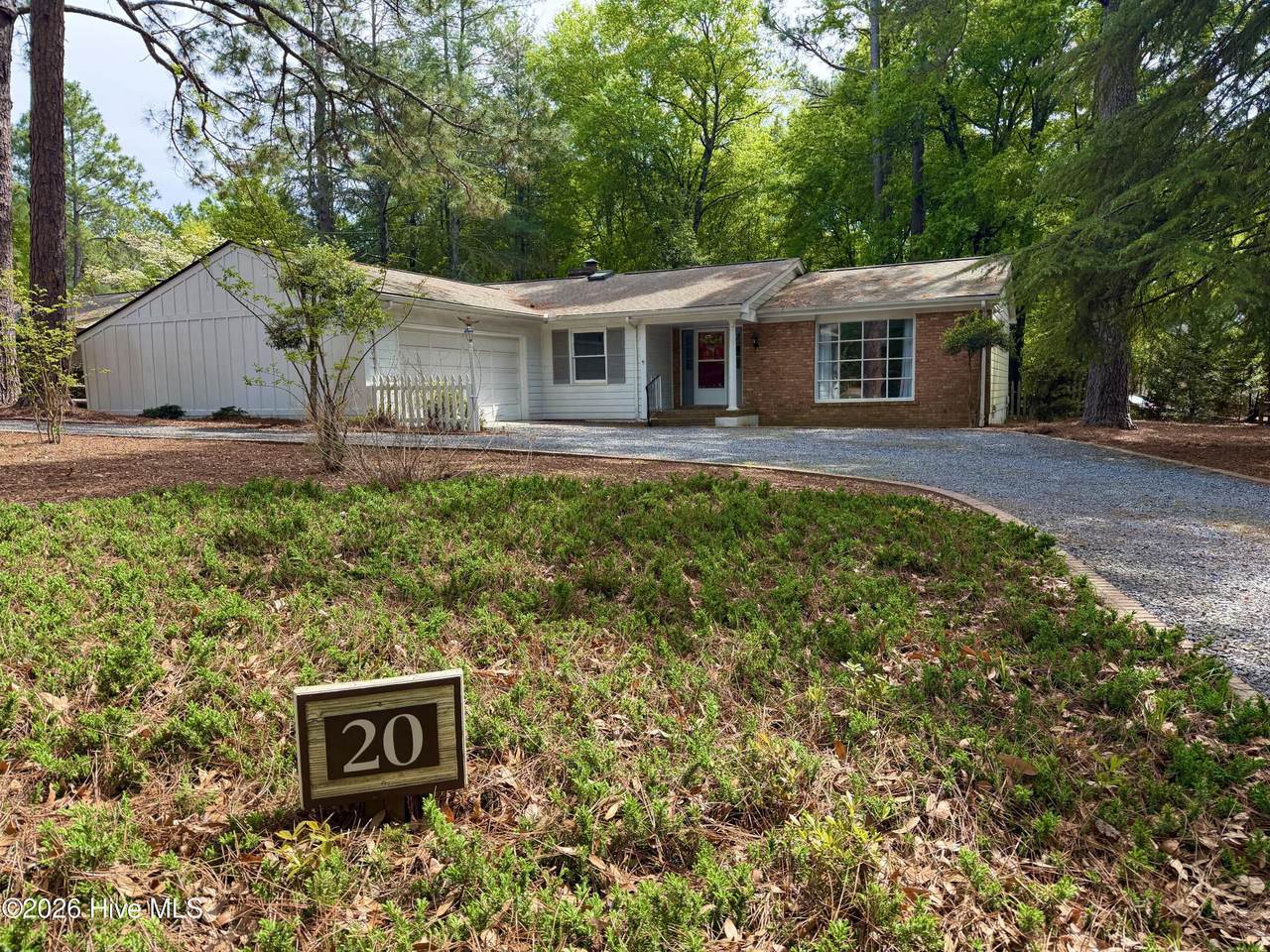 20 Merion Circle - Photo 1