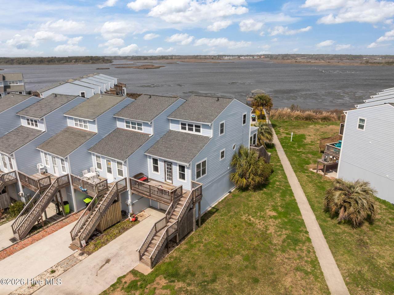 24 Bermuda Landing Place - Photo 1