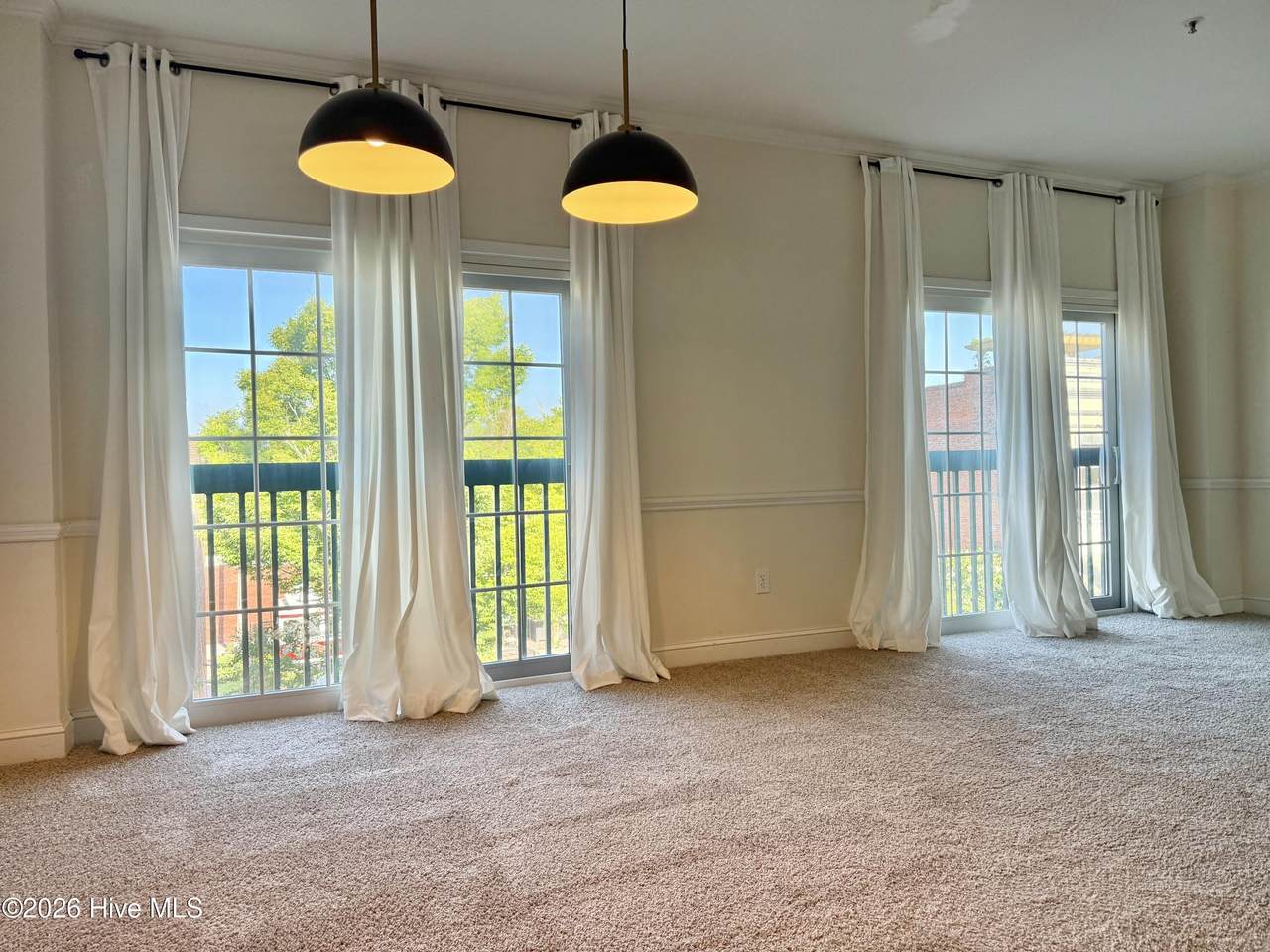 212 Middle Street - Photo 1