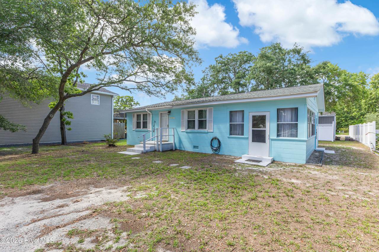 2304 Oak Island Drive - Photo 1