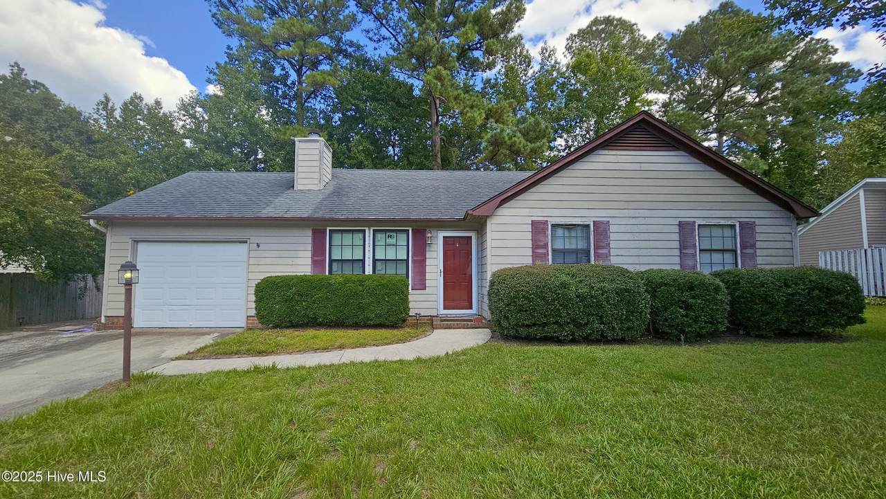 107 Spring Drive - Photo 1