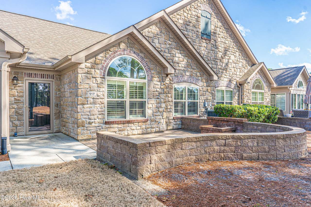 117 Chelsea Court - Photo 1
