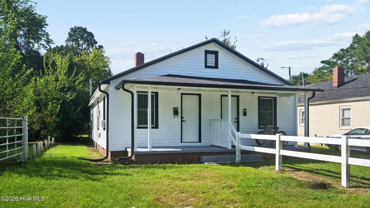 1491 Fleming Street - Photo 1