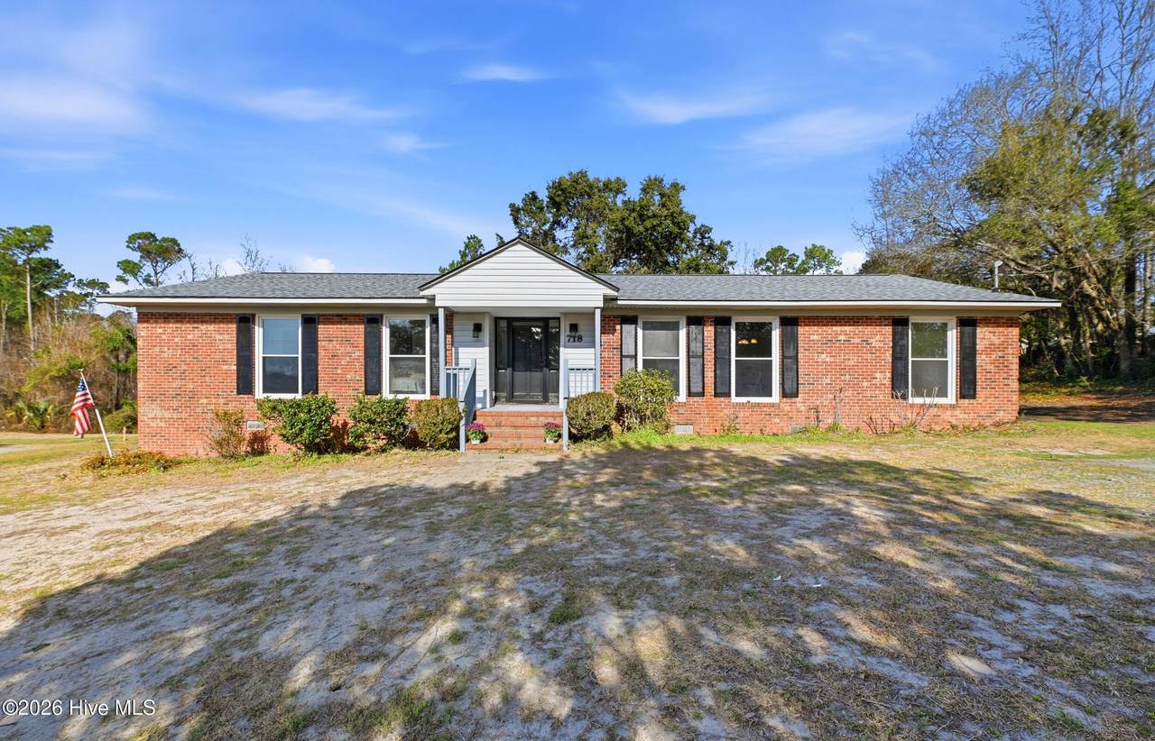 718 Hughes Road - Photo 1