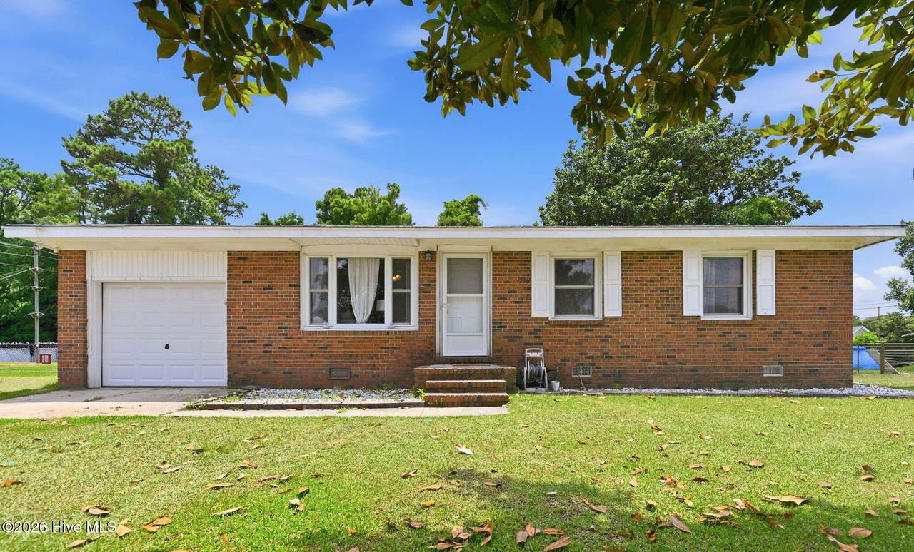 104 Yorkshire Drive - Photo 1