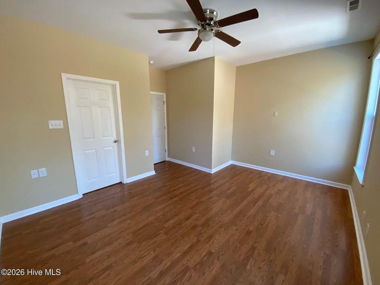 https://bt-photos.global.ssl.fastly.net/ncreg/1280_boomver_1_54b50b73e615b97edcffe6145e7bfefd-2.jpg