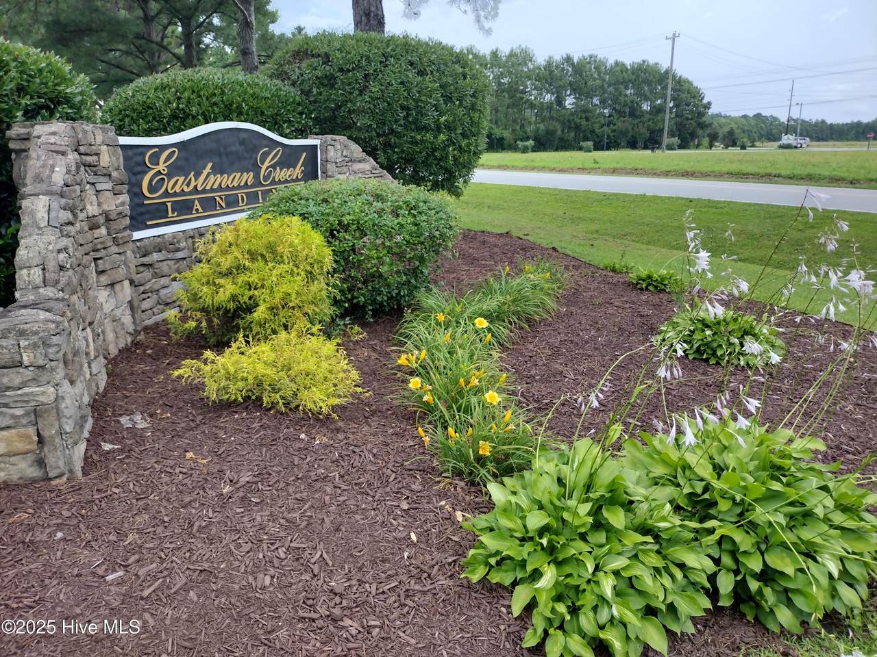 510 Shipmast Court - Photo 1