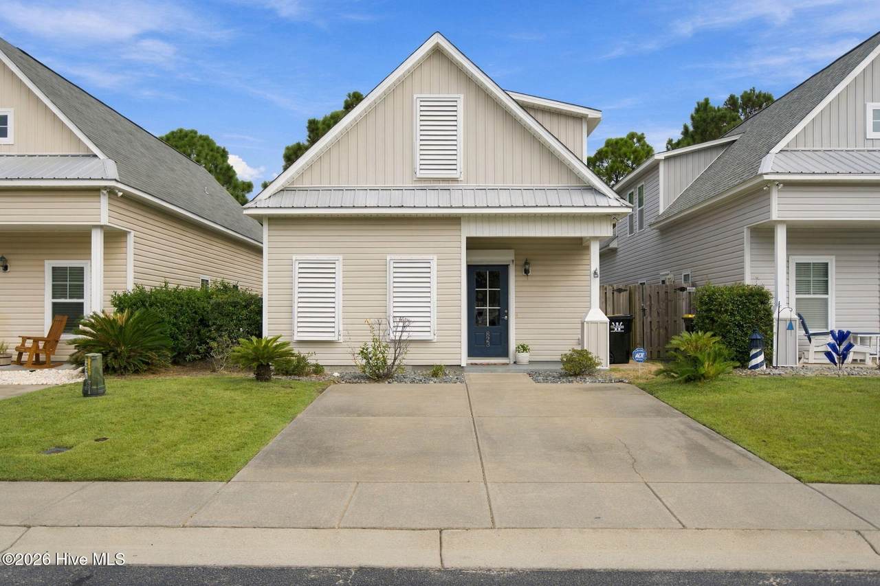 823 Isle Of Palms Way - Photo 1