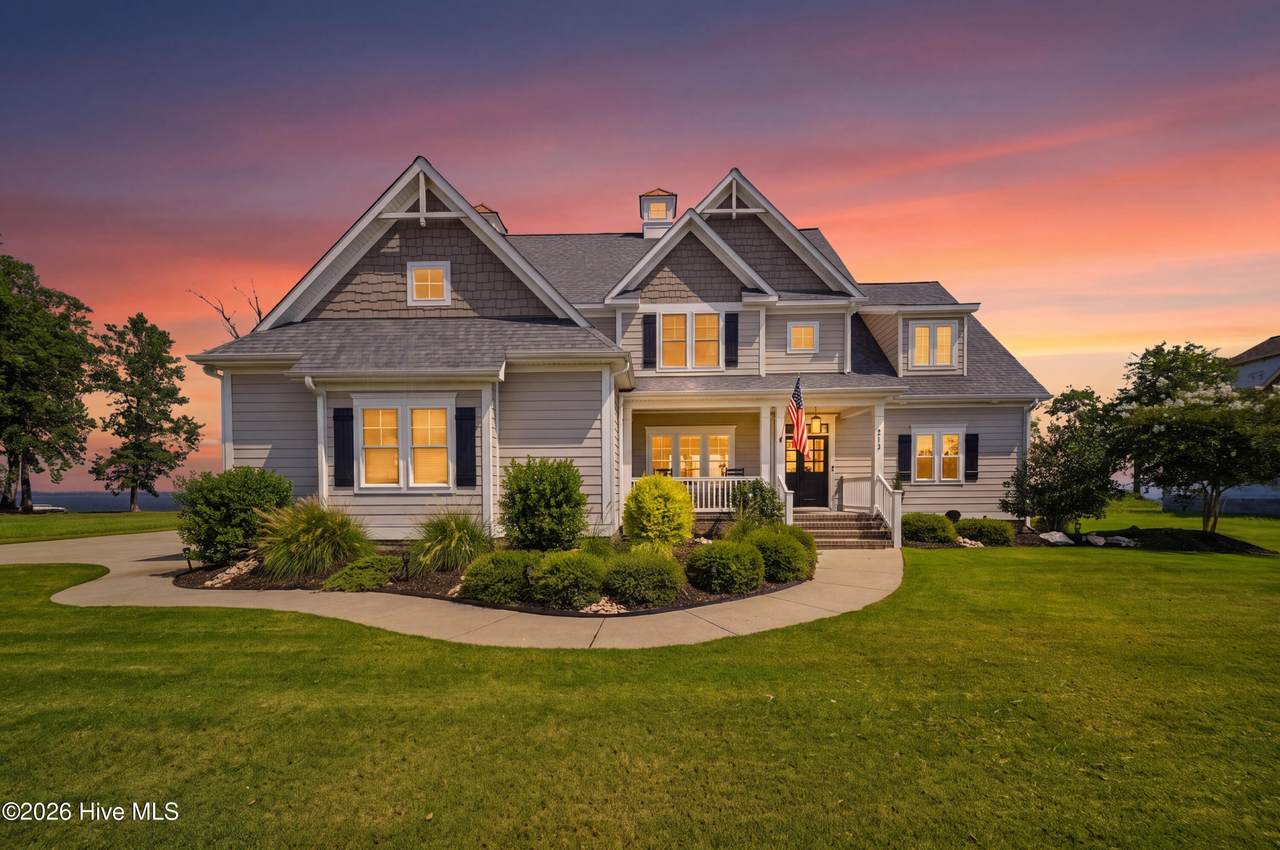 213 Majestic Circle - Photo 1