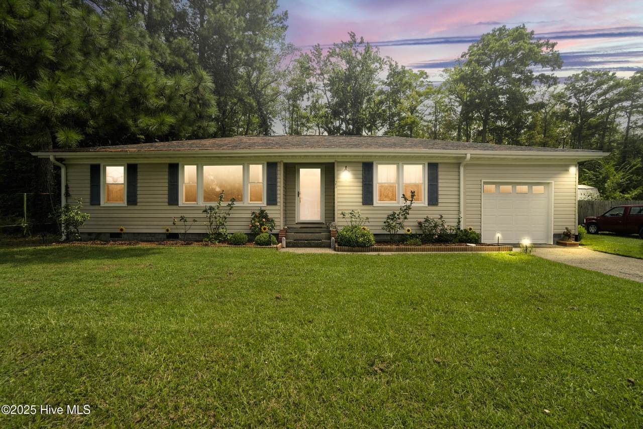 466 Sawmill Road - Photo 1