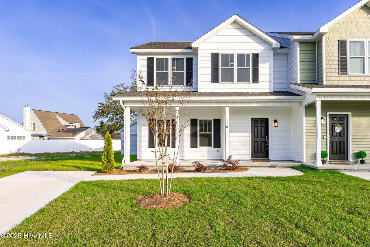 110 Beaufort Walk - Photo 1