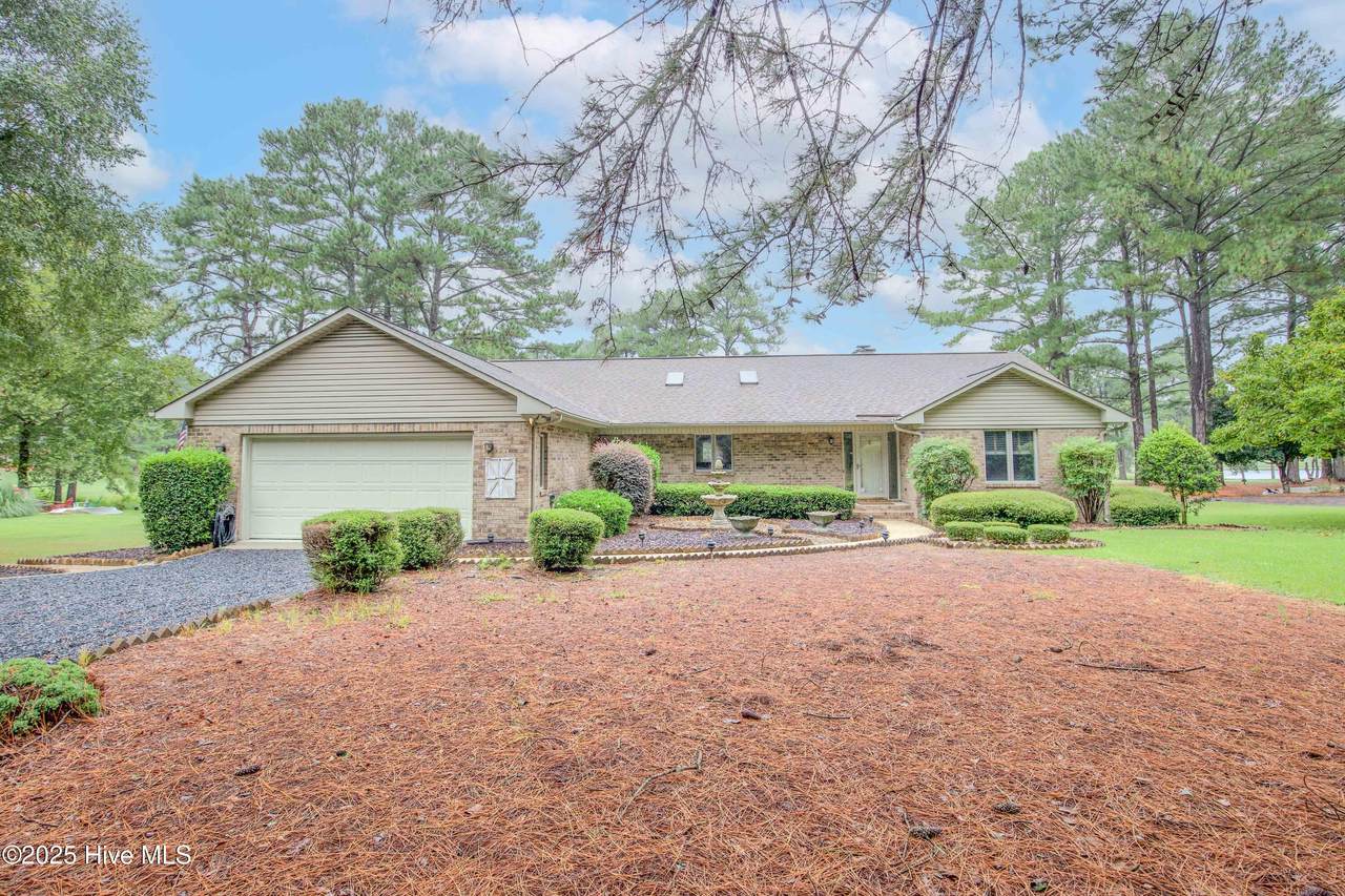 148 Lancashire Lane - Photo 1