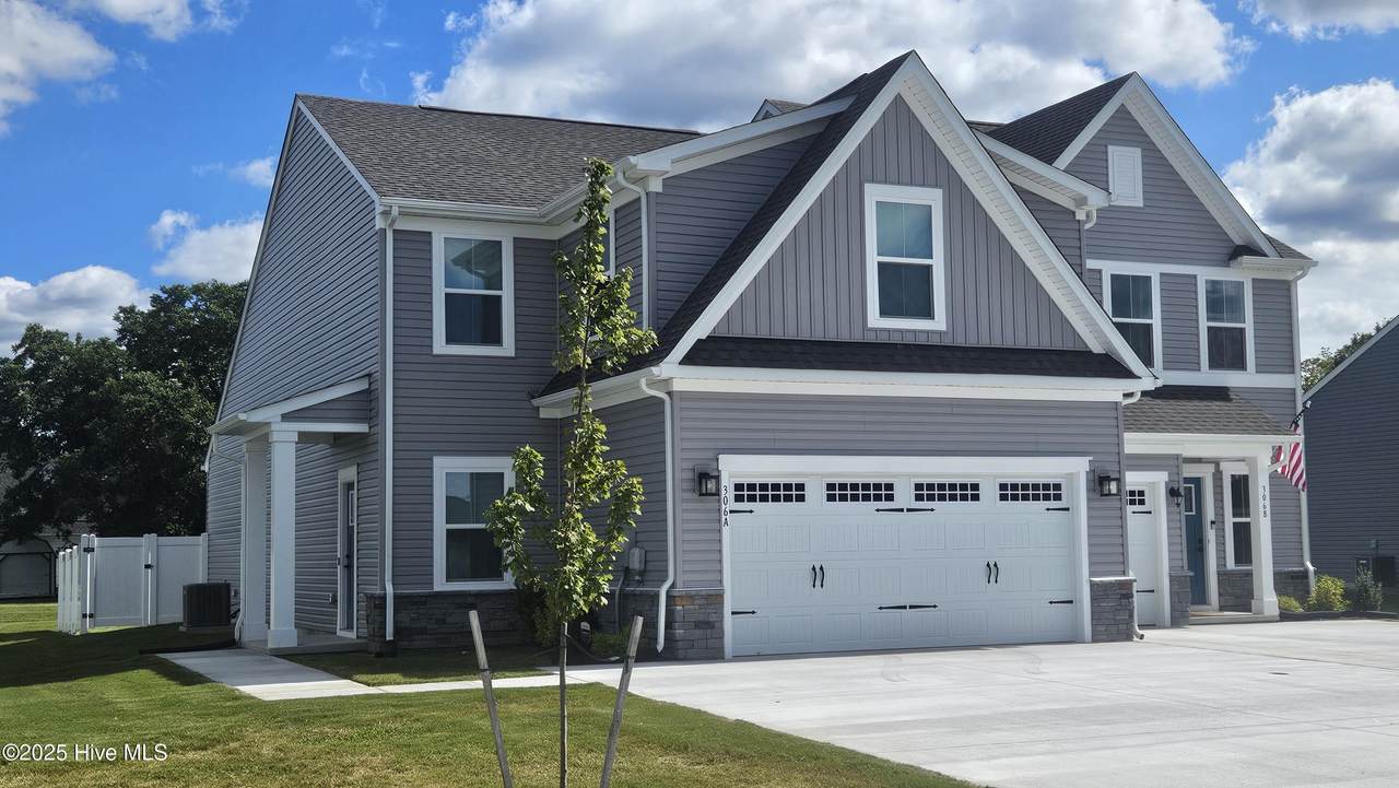 306 Spinnaker Street - Photo 1