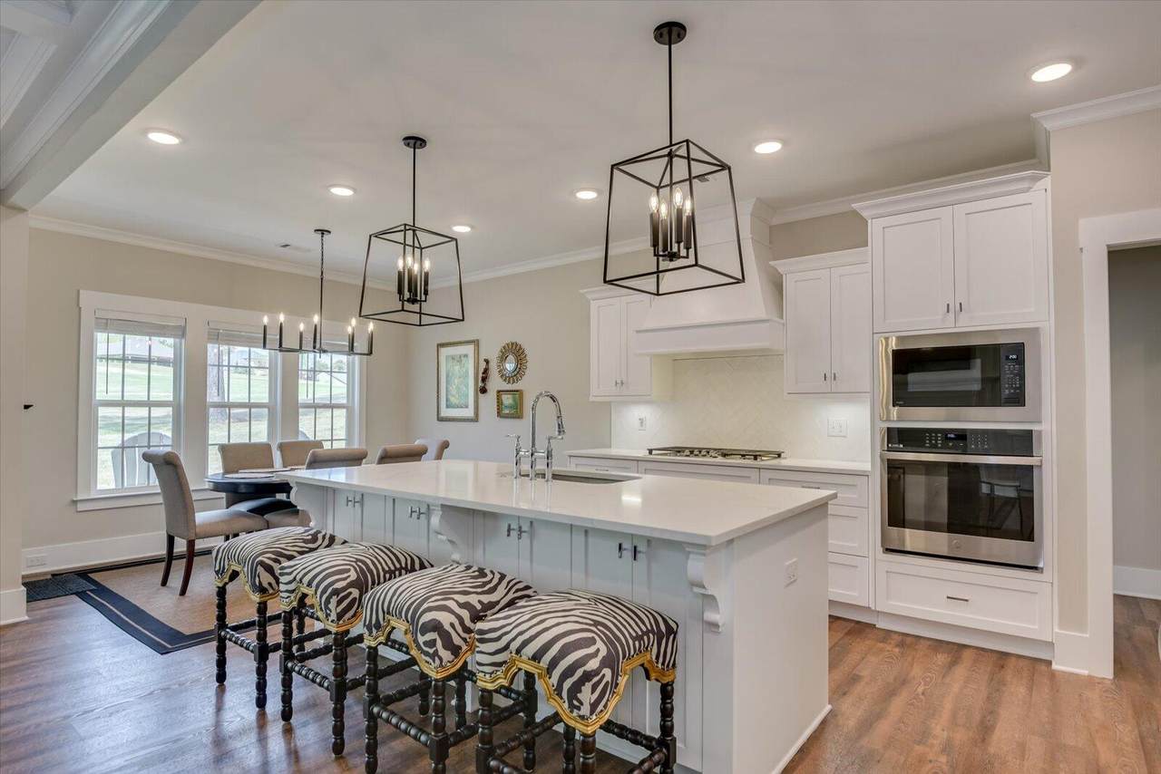 105 Ashland Drive - Photo 1